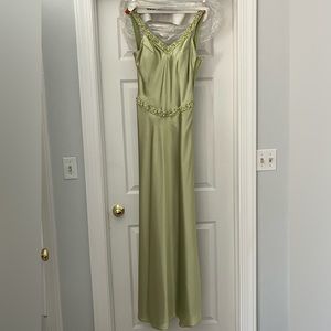 Faviana green prom dress size 6